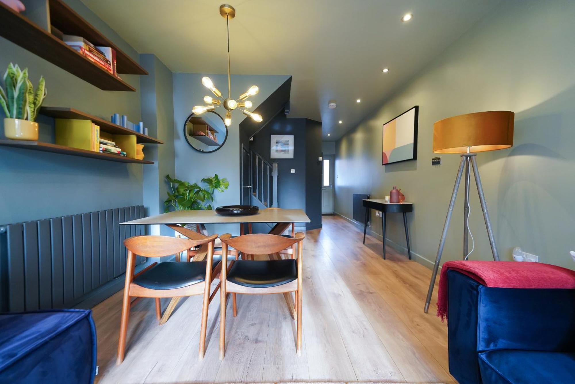 Апартаменти Castle Townhouse Kenilworth - Private Parking - 24 Hr Gym Access - Town Centre Номер фото
